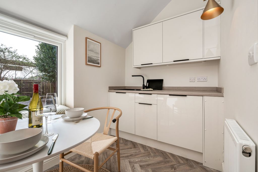 Property photo 2 of 29