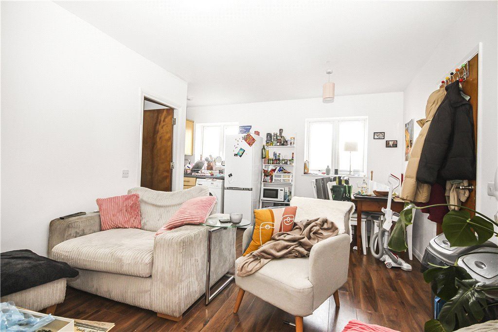 Property photo 3 of 12 Reception