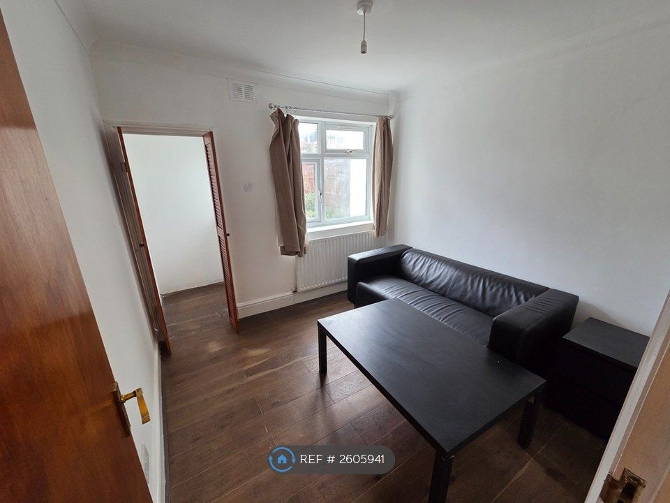 Property photo 3 of 8