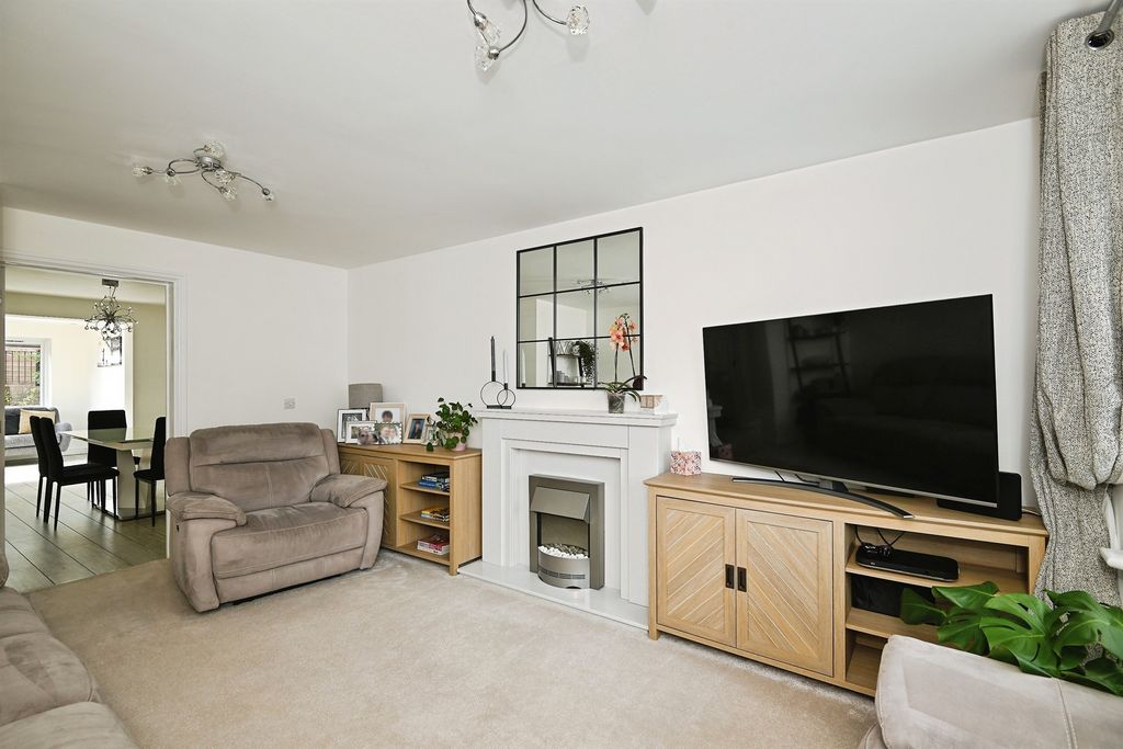 Property photo 3 of 20