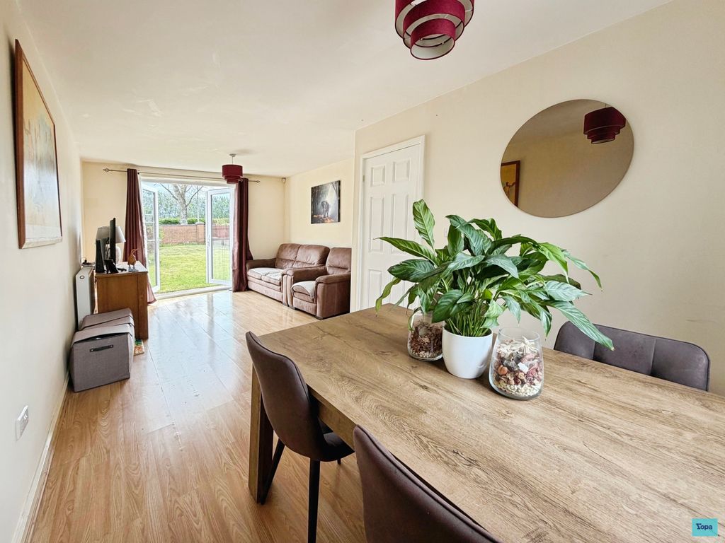 Property photo 2 of 20 18