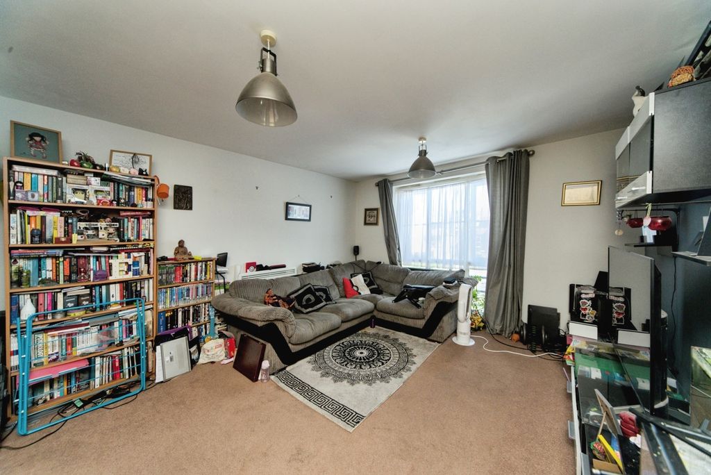 Property photo 2 of 14 Photo