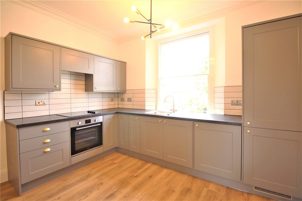 Property photo 3 of 11 Picture No. 08