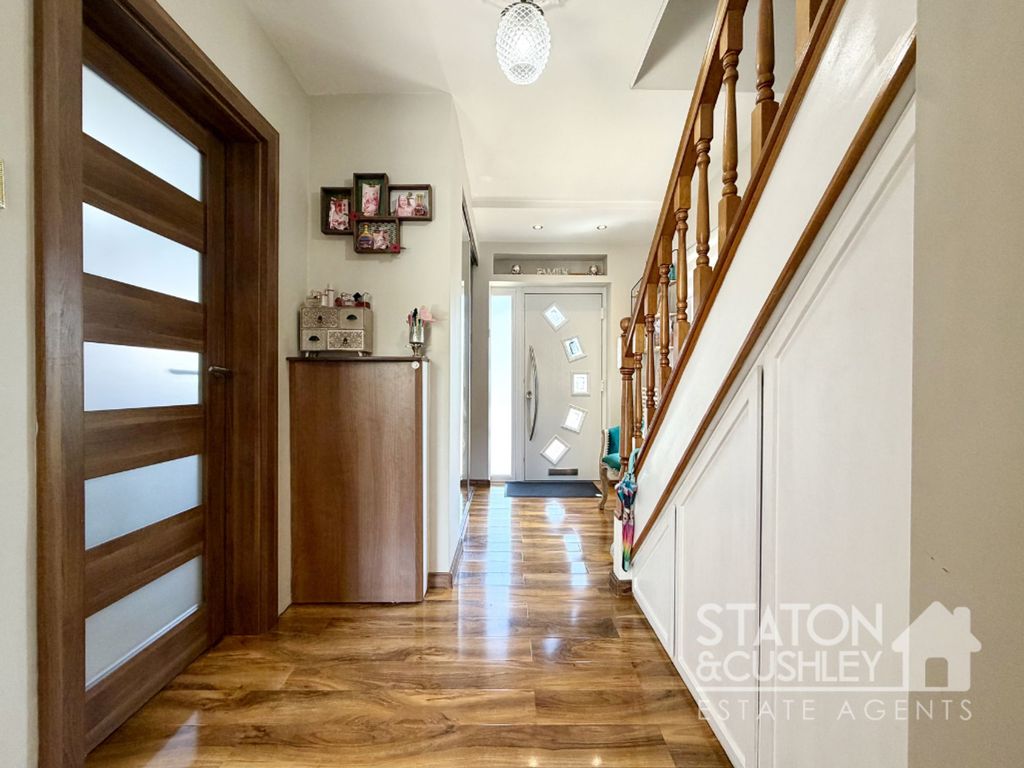 Property photo 3 of 37