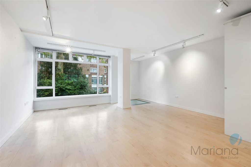 Property photo 2 of 31 Reception Room