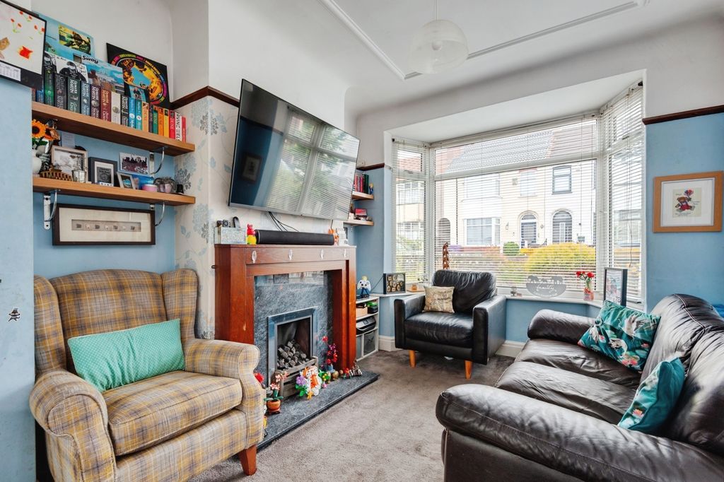 Property photo 2 of 15 Pbox-Img.Jpg