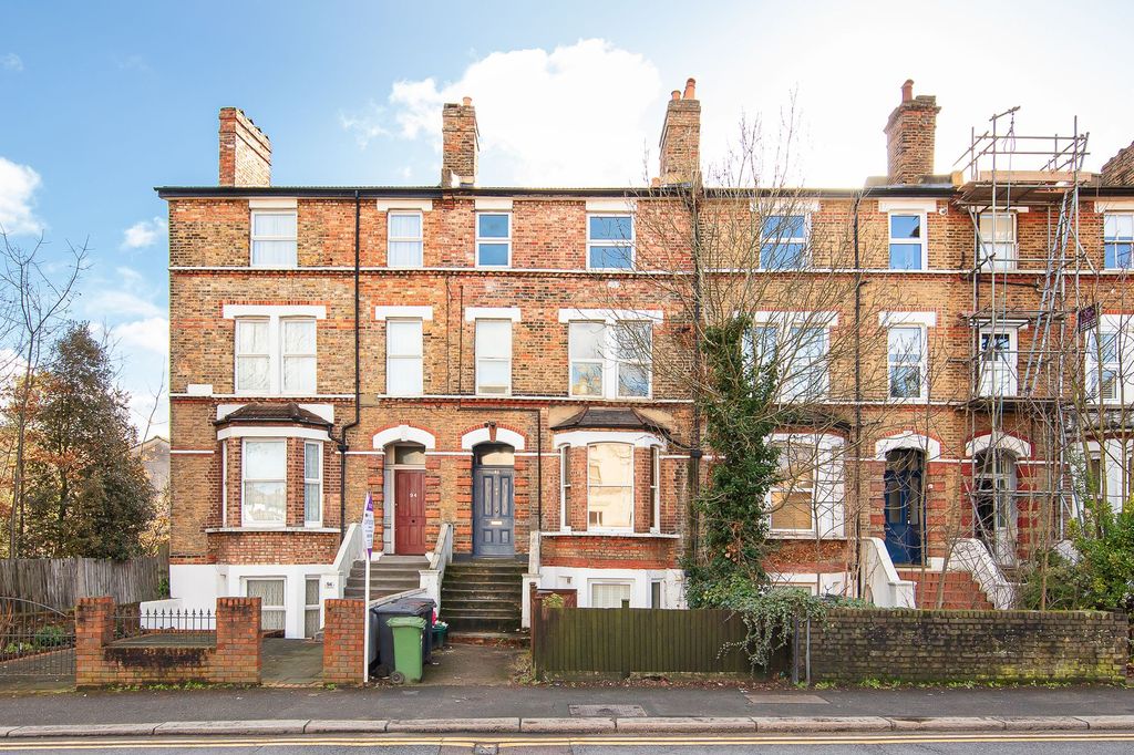 Property photo 1 of 16