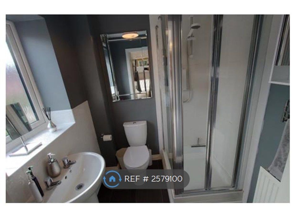 Property photo 3 of 15 En-Suite