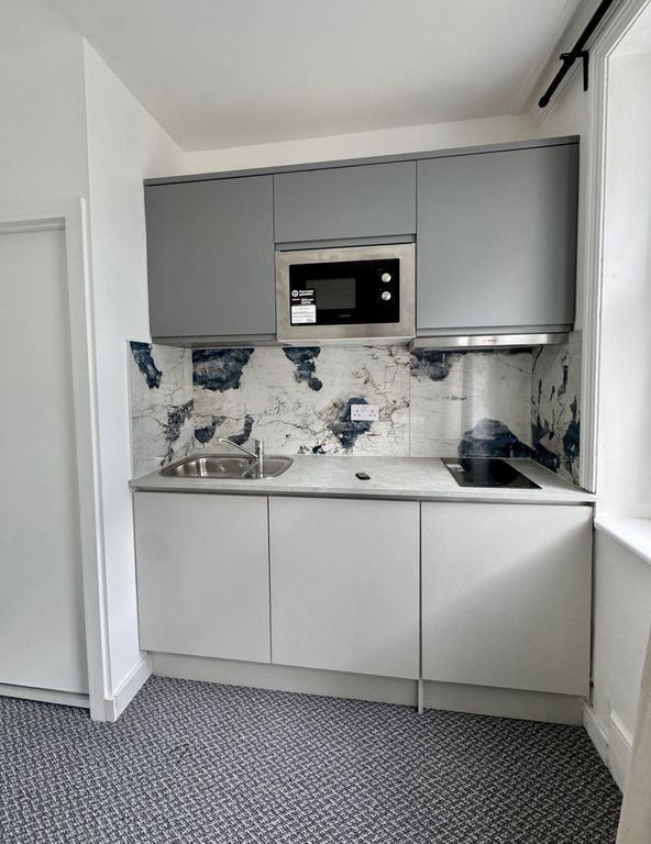 Property photo 2 of 3