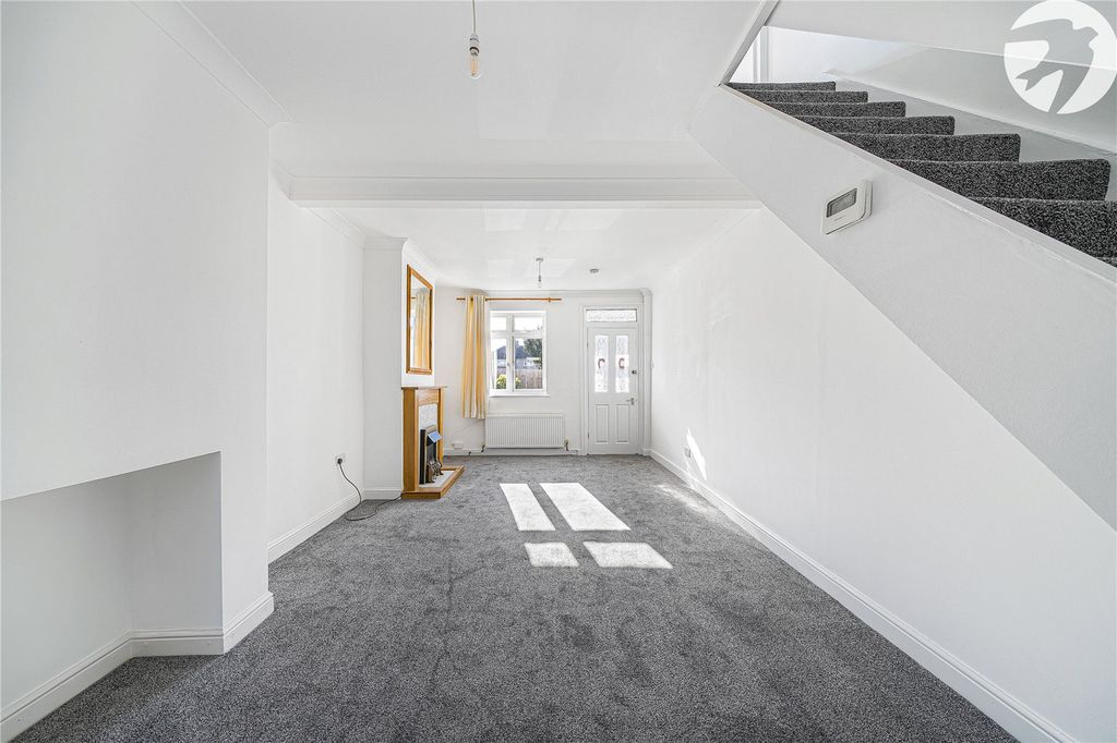 Property photo 2 of 36 Living Room