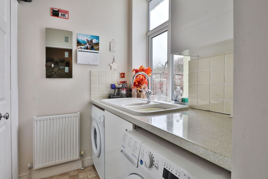 Property photo 3 of 17 3943337
