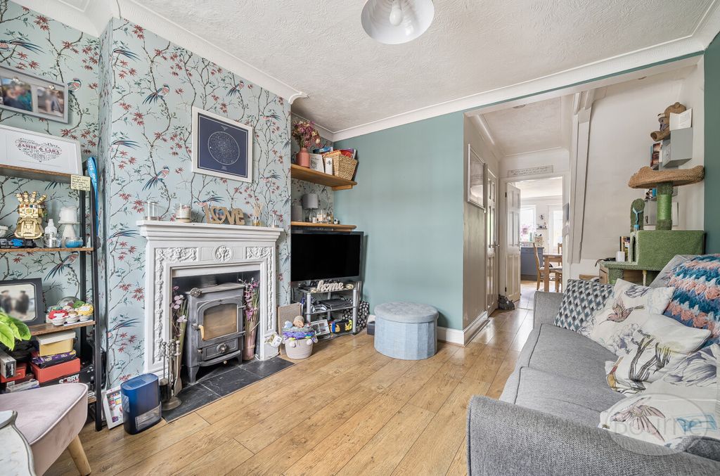 Property photo 3 of 20 B1d3E21c-Ec33-4F5...