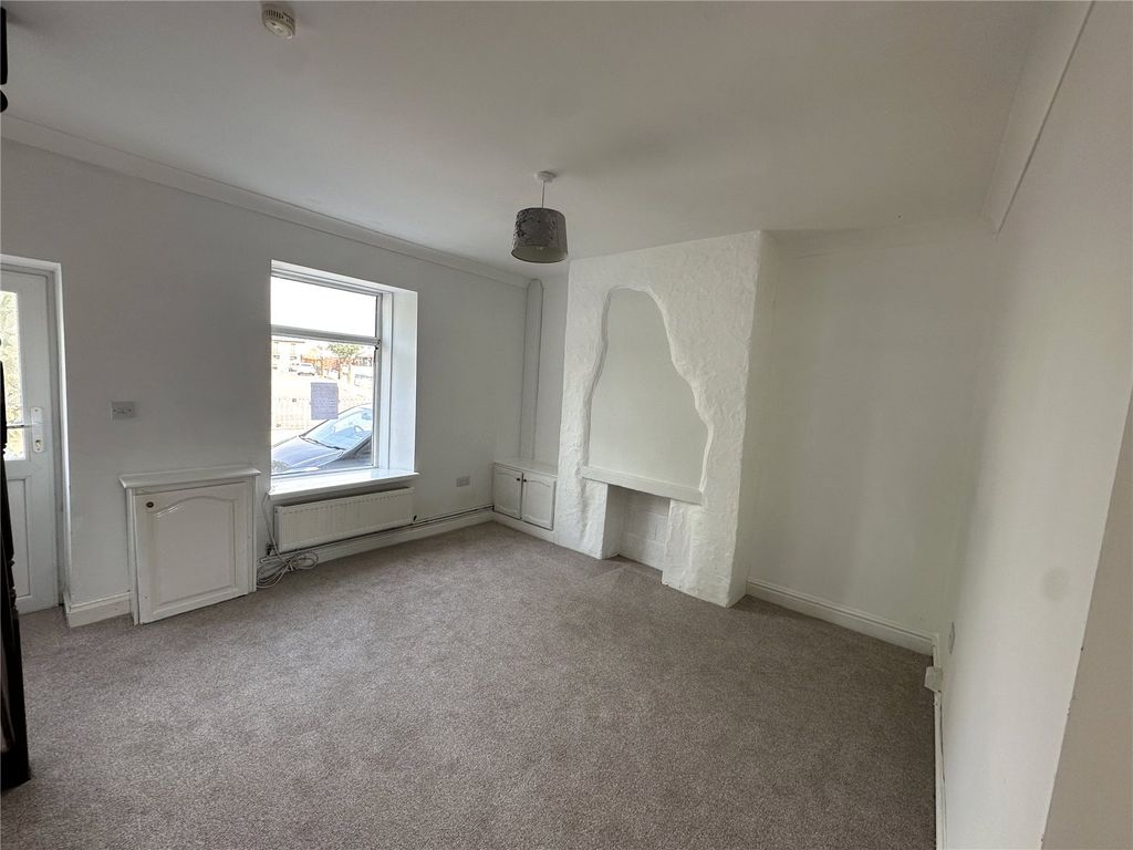 Property photo 2 of 13 Picture No. 10