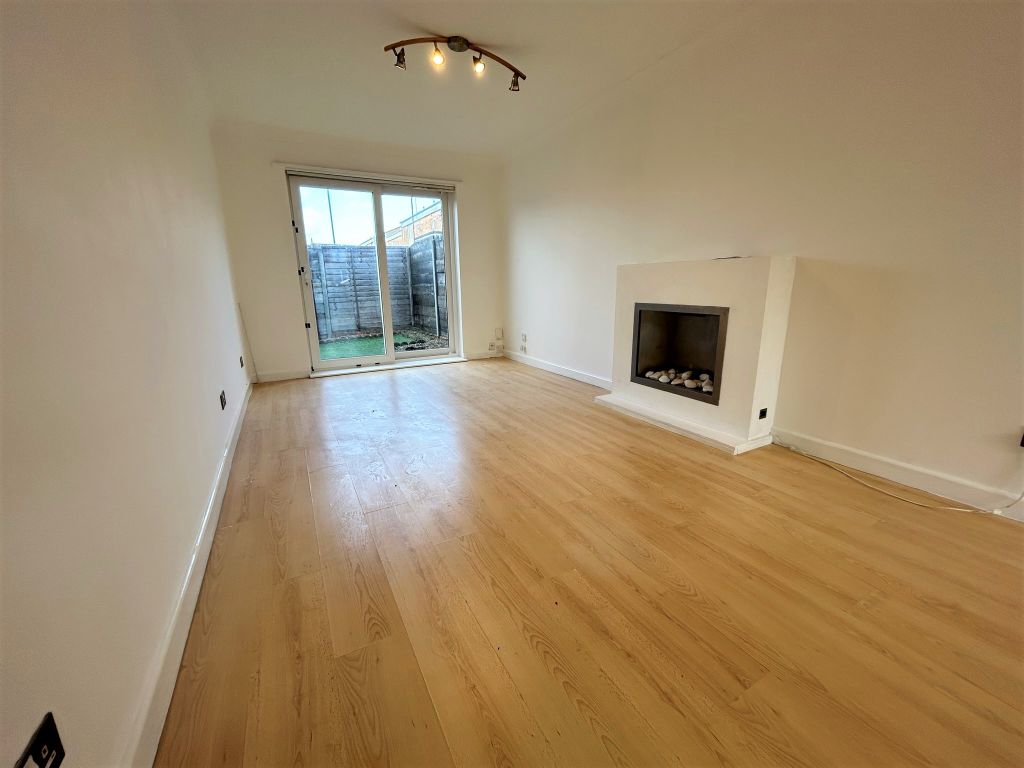 Property photo 2 of 12 Photo 02