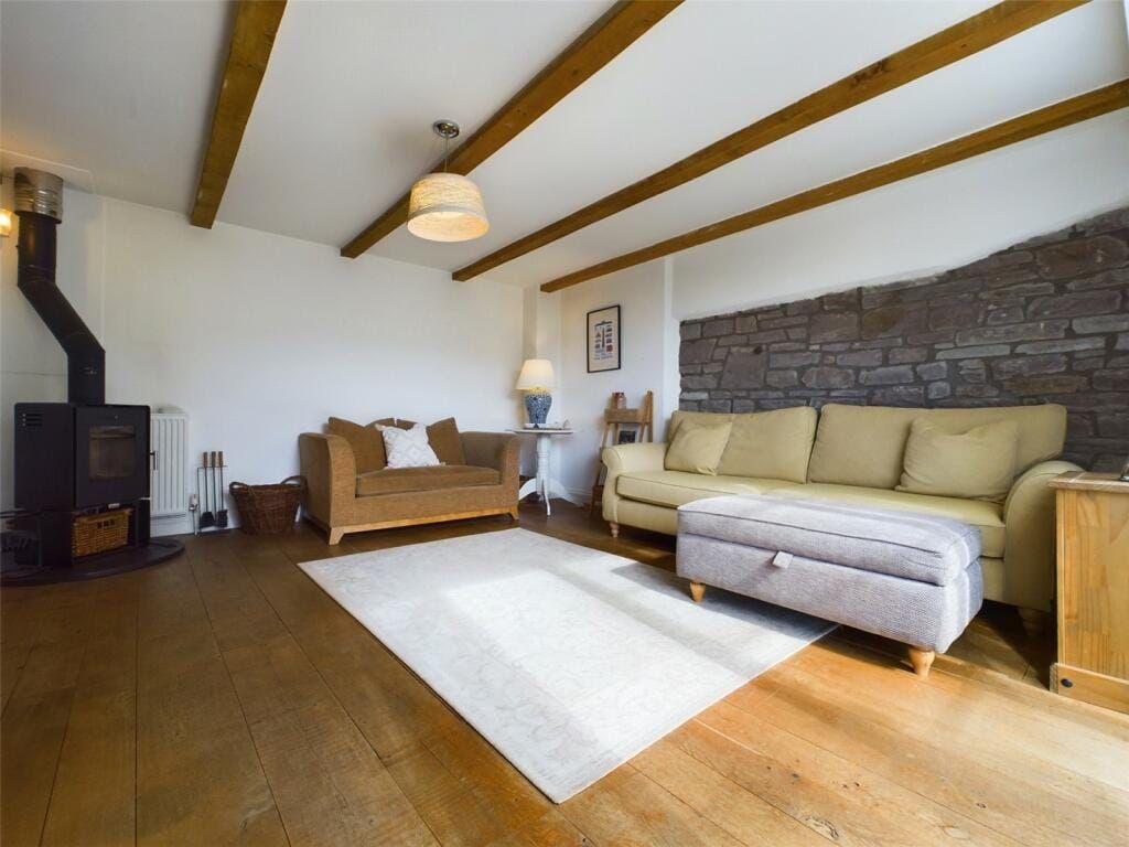 Property photo 2 of 22