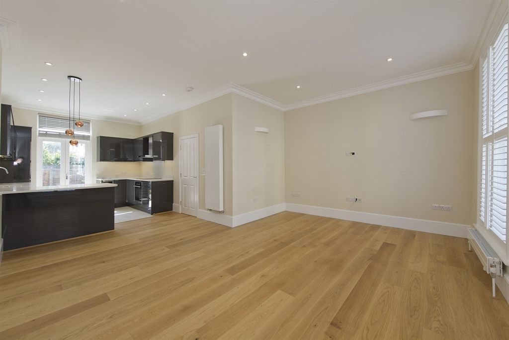 Property photo 1 of 6 (Main)