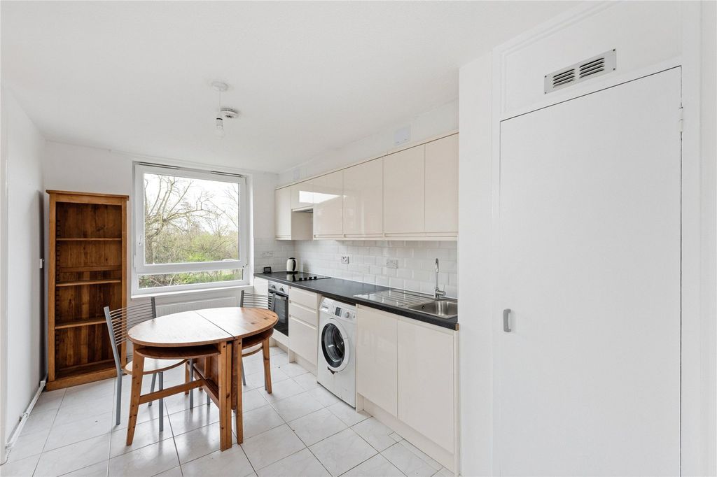 Property photo 2 of 17 Picture No. 26