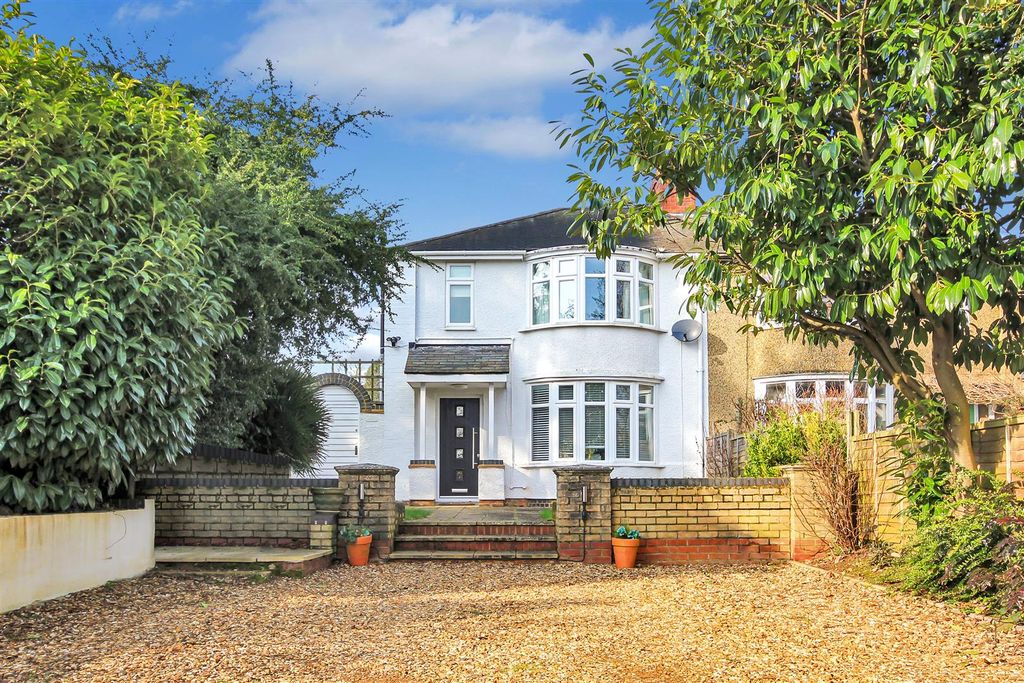 Property photo 1 of 18 Front 2.Jpg