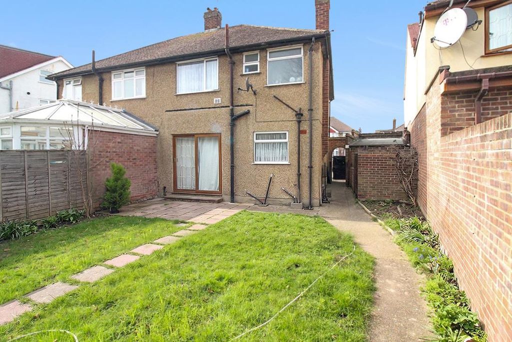 Property photo 3 of 12 14Af7A04-69A6-4De1-B3F4-3De0881C8F9E_1_105_c 2.Jpe