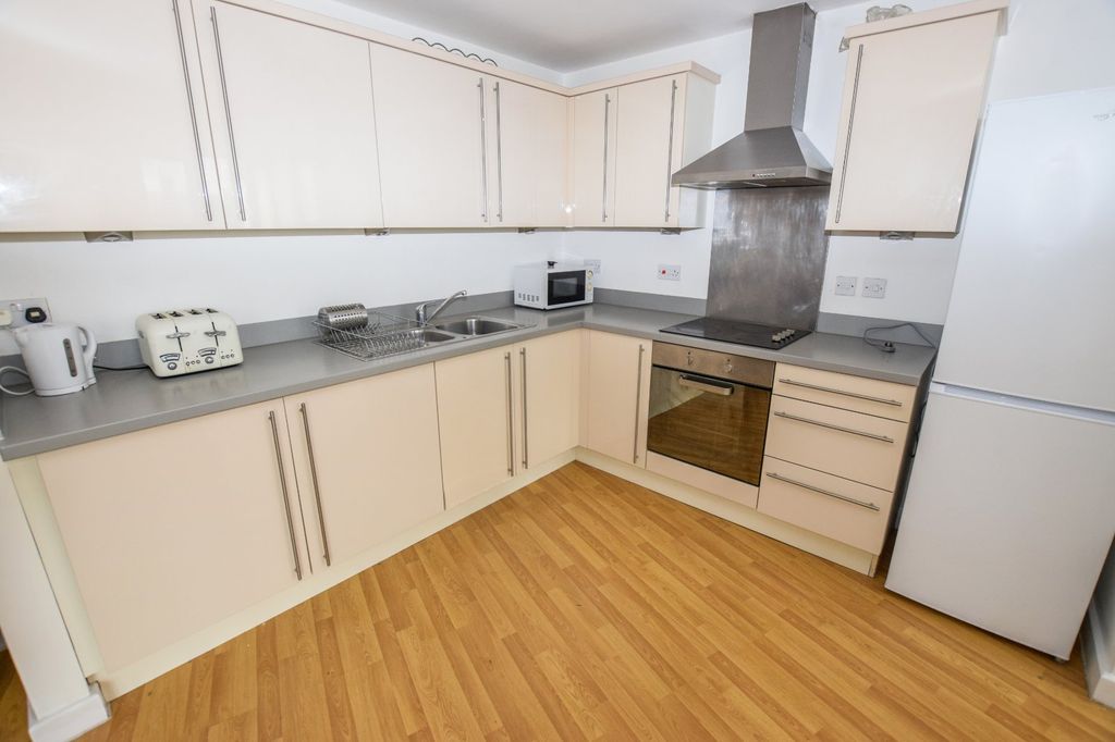 Property photo 2 of 13 Picture No. 12