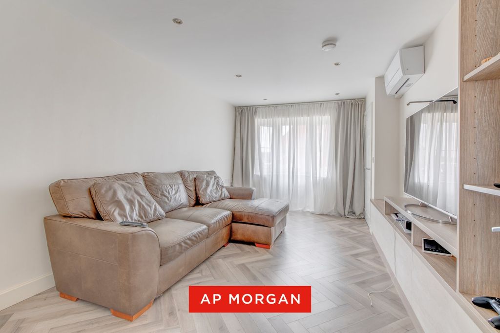 Property photo 2 of 14 Picture No. 13