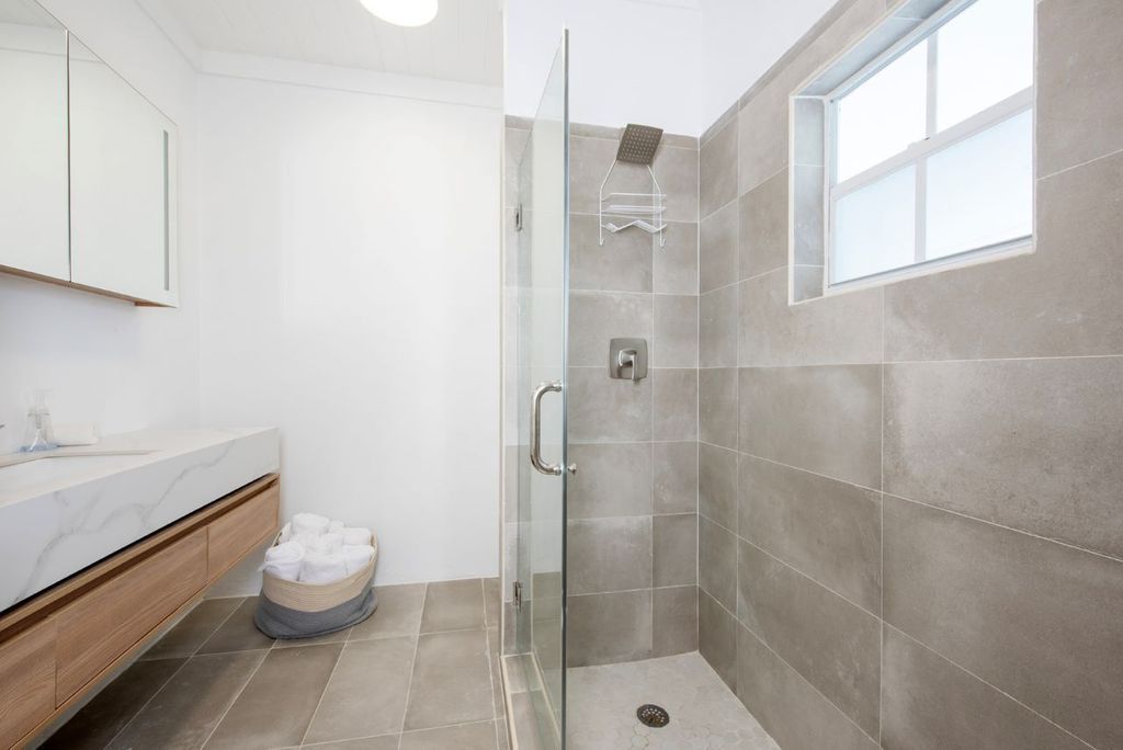 Property photo 3 of 29