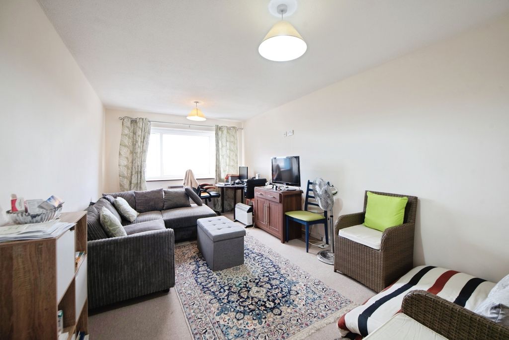 Property photo 3 of 11 Pbox-Img.Jpg