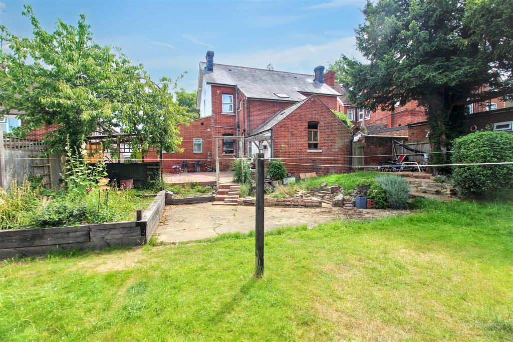 Property photo 1 of 13 Communal Garden