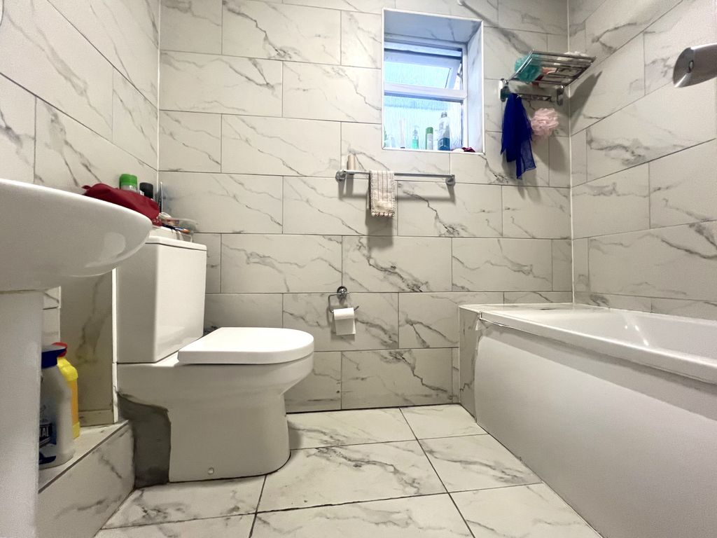 Property photo 3 of 5 Img_2692 (1).Jpg