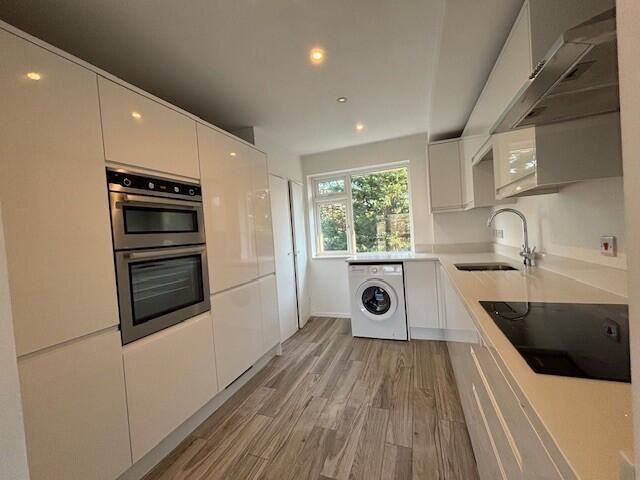 Property photo 2 of 5 Kitchen