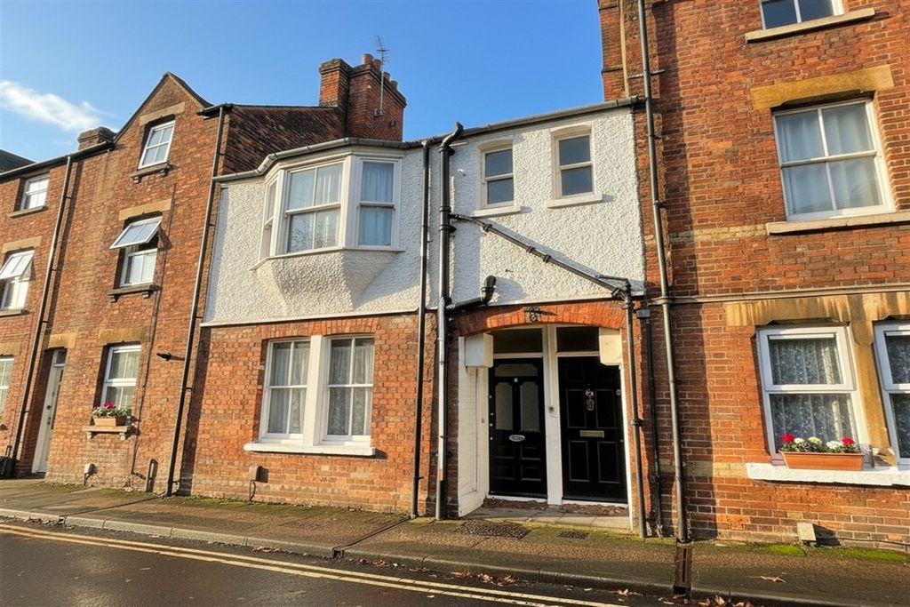 Property photo 1 of 11 (Main)