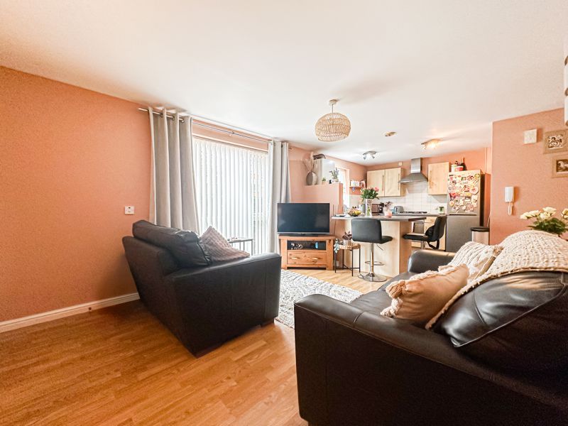 Property photo 2 of 7 Photo 8