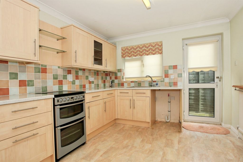 Property photo 2 of 17