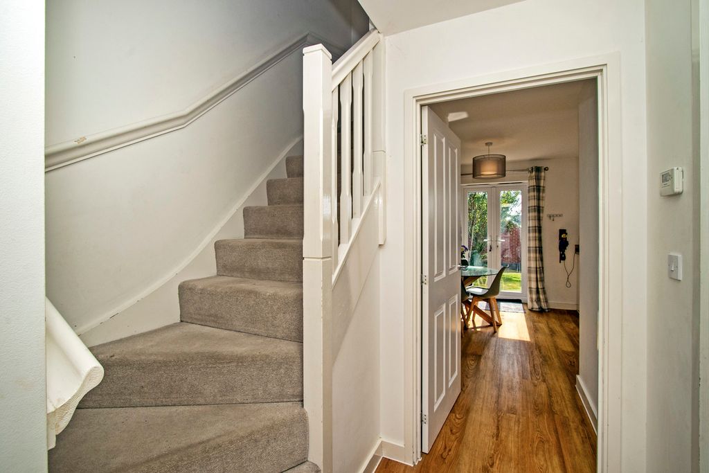 Property photo 2 of 20 Pbox-Img.Jpg