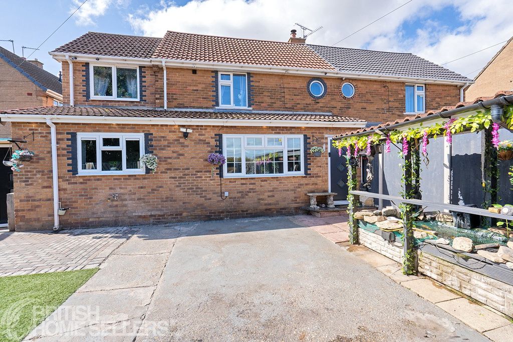 Property photo 1 of 25 Picture No. 15