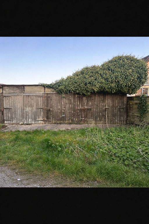 Property photo 1 of 4