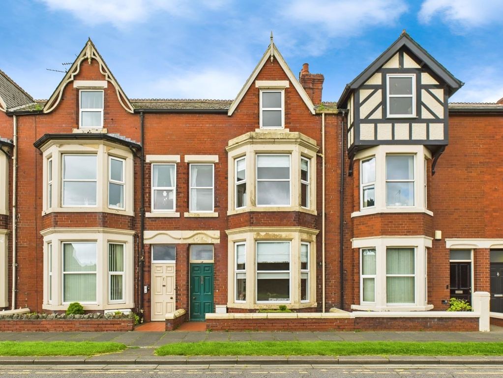 Property photo 1 of 28 Frontage