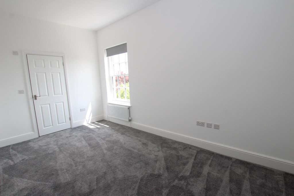 Additional image 8 of 2 bed flat for saleDerby Road, The Park NG7