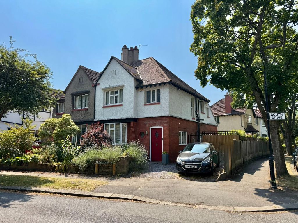 Property photo 1 of 34