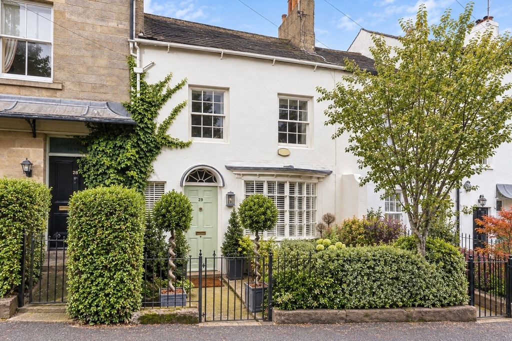 Property photo 1 of 36