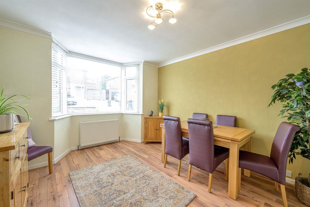 Property photo 3 of 25