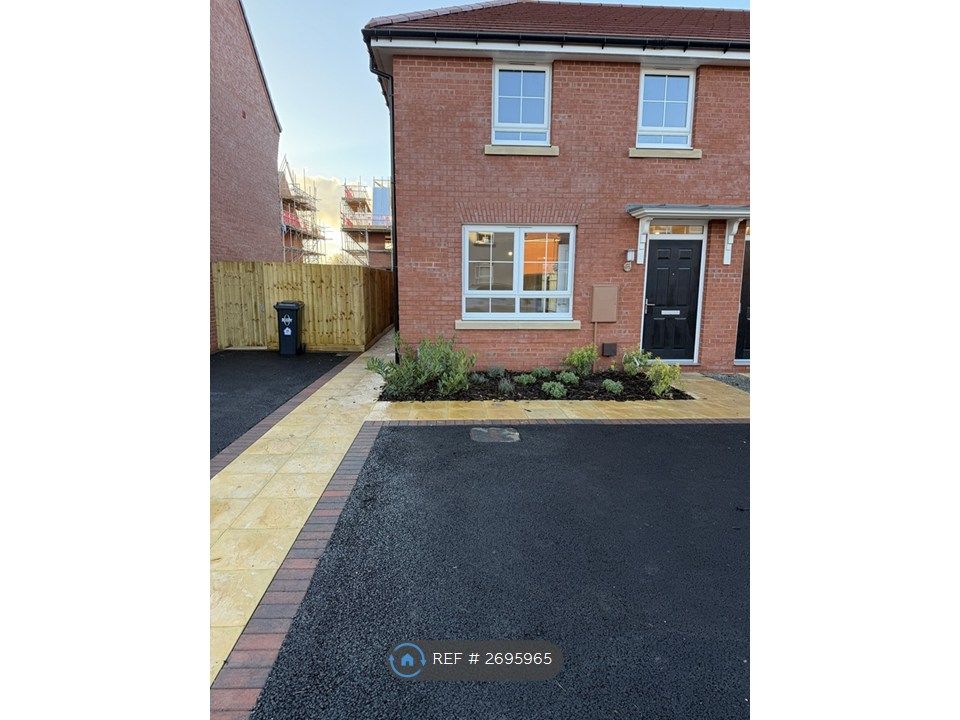 Property photo 1 of 13 Frontview And Parking