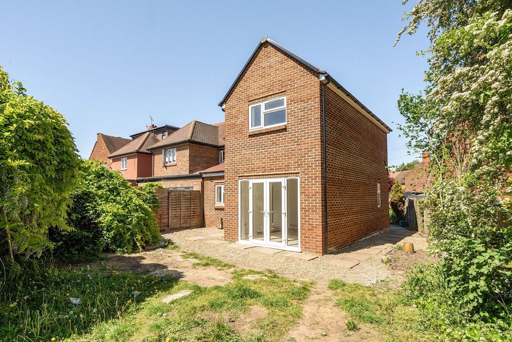 Property photo 2 of 23