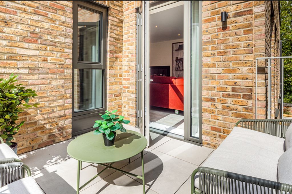 Property photo 3 of 15