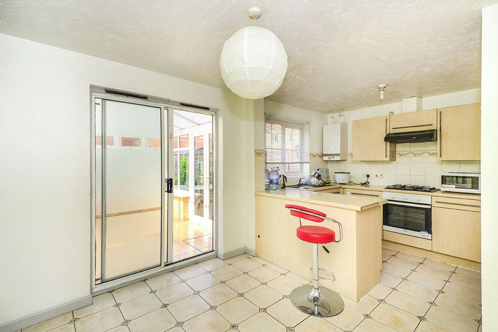 Property photo 2 of 12