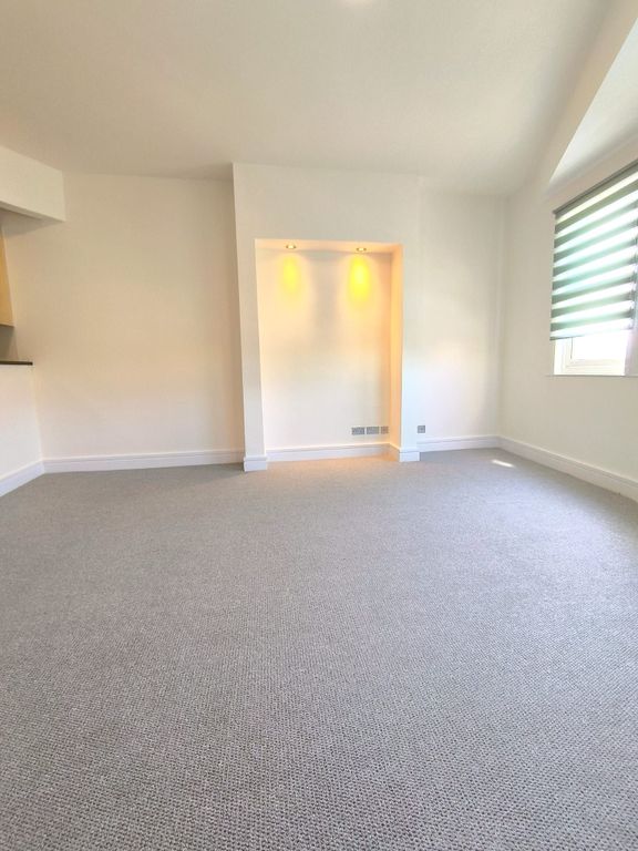 Property photo 3 of 10 Reception Room