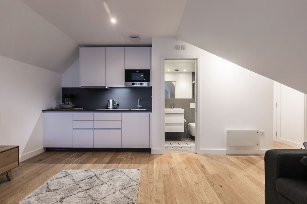 Property photo 2 of 11 Bedroom