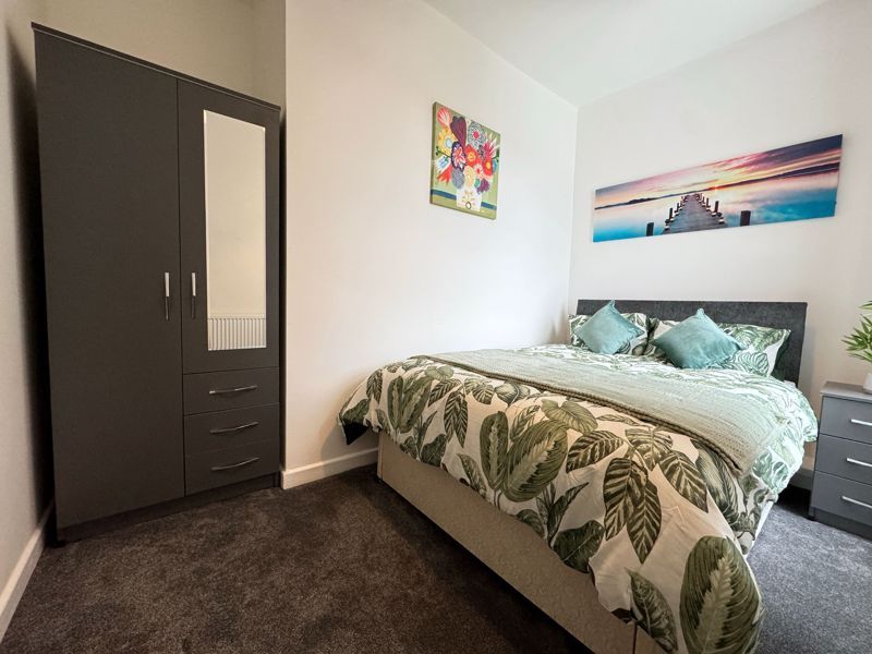 Property photo 1 of 31 Photo 5