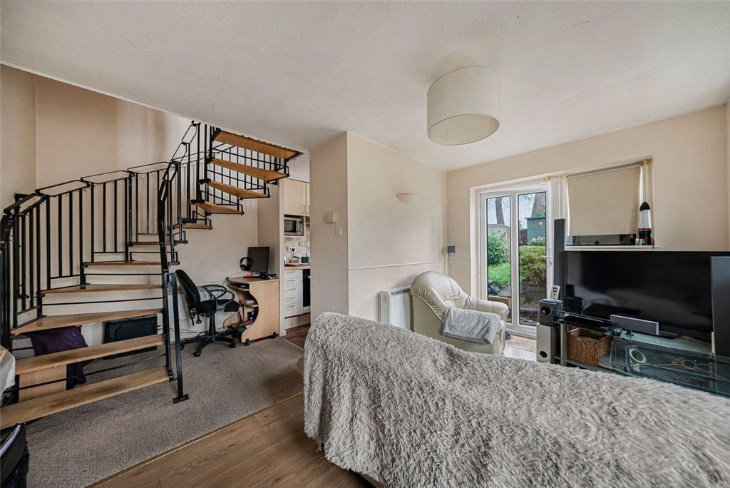 Property photo 3 of 10 Picture No. 14