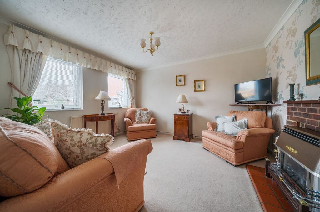 Property photo 3 of 20